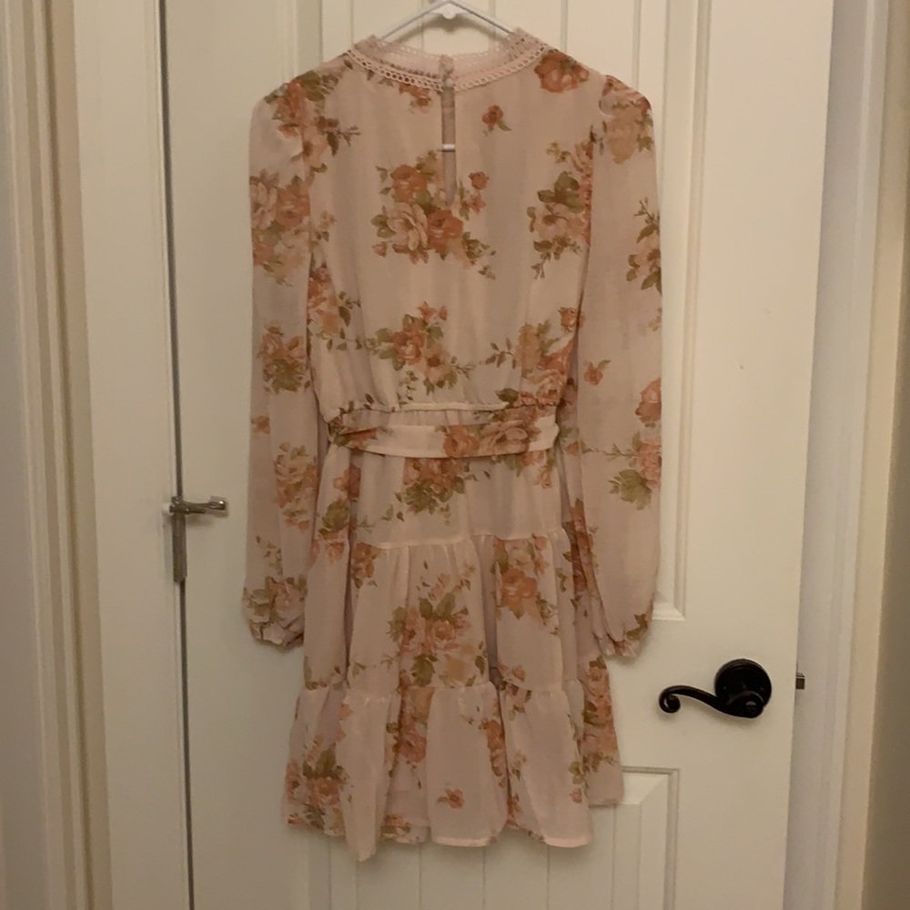 🔴SOLD🔴Brand New Floral Dress - Picture 4 of 7